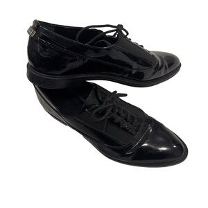 Calvin Klein Della Oxfords 7.5 Black Patent Lace-Up Pointed Dark Academia Preppy